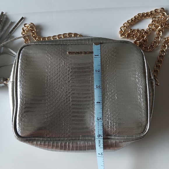 Victoria's Secret Purse Metallic Silver Gold Chain Strap Tassel Faux Leather - Picture 10 of 11